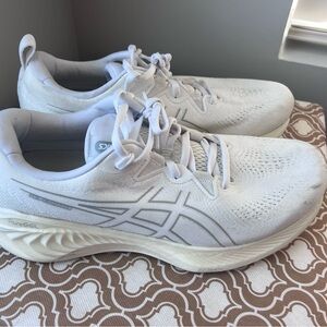 Asics Gel cumulus mens sz 11